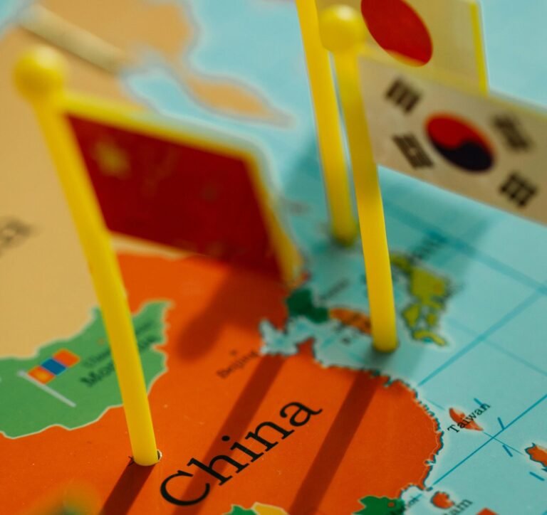 Satoshi Tomisaka über die Beziehung zwischen Japan and China.